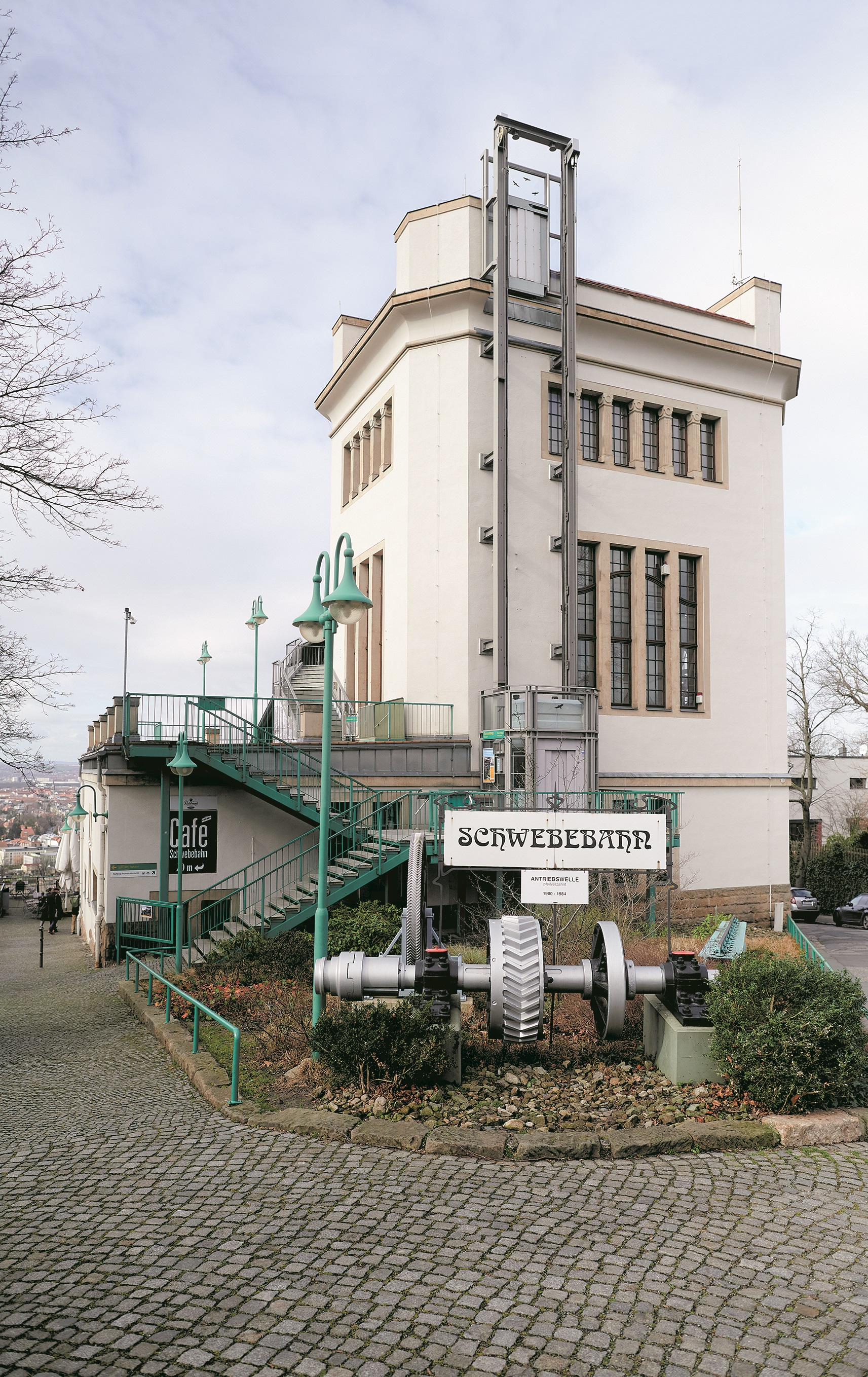In Oberloschwitz am Endpunkt der Schwebebahn