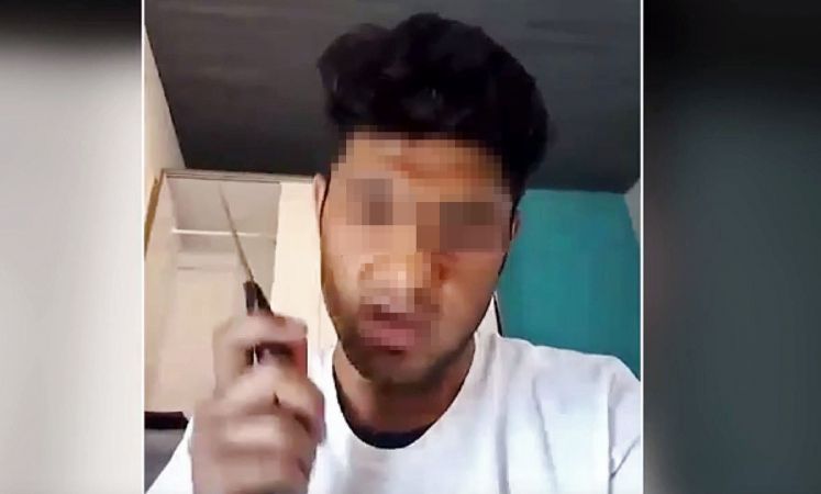 Ein Screenshot vom Bekennervideo des mutmaßlichen Attentäters von Würzburg