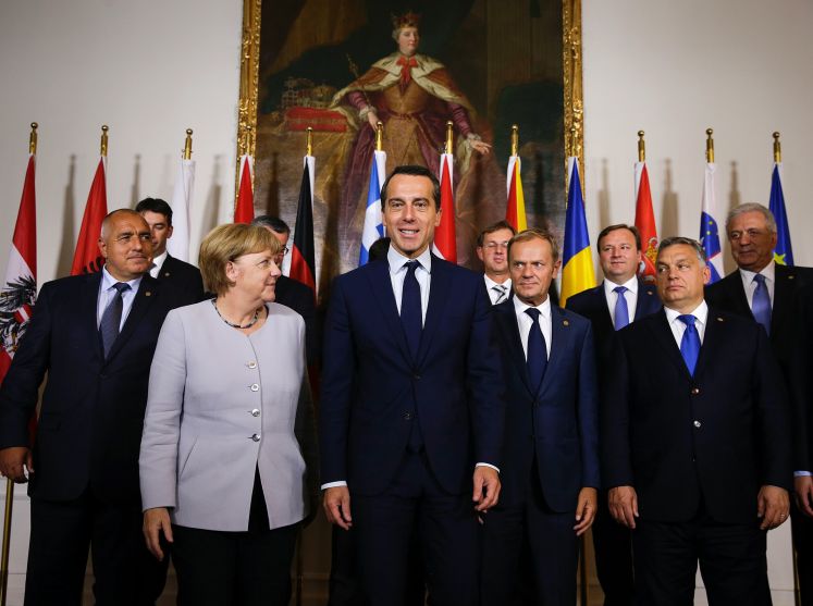 Bojko Borissow, Angela Merkel, Christian Kern, Donald Tusk und Viktor Orbán beim Balkan-Gipfel in Wien