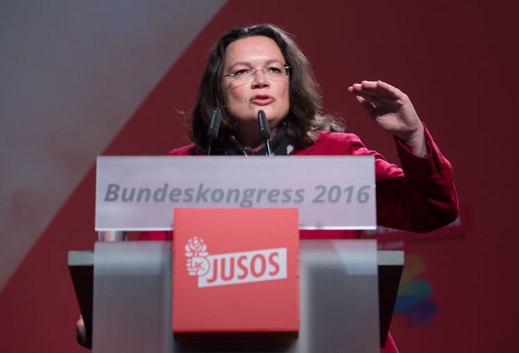 Bundessozialministerin Andrea Nahles (SPD) spricht auf dem Bundeskongress der Jusos in Dresden (Sachsen