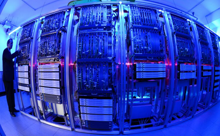 Ein Blick in einen Serverraum
