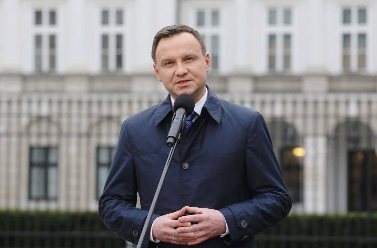 Polens Präsident Andrzej Duda hält eine Rede