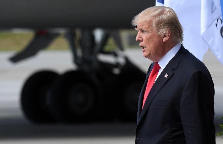 Donald Trump, Präsident der USA, kommt am 06.07.2017 auf dem Flughafen in Hamburg an. 