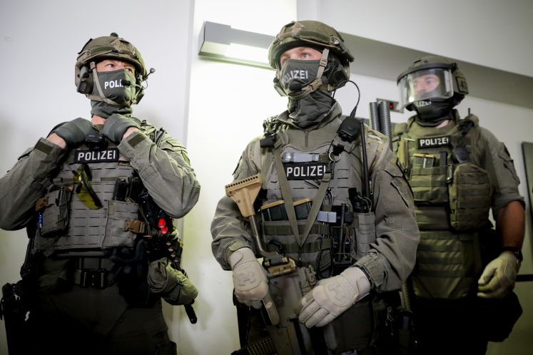 Die Grenzschutztruppe 9 bei einem Besuch von Thomas de Maiziere.
