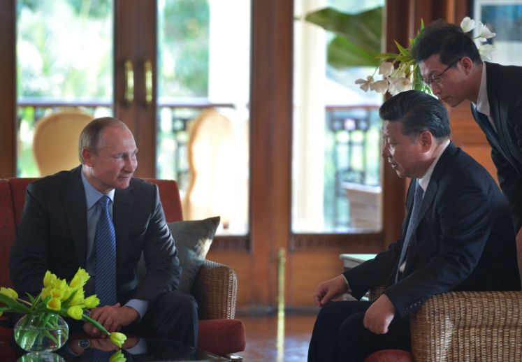 Russlands Präsident Wladimir Putin und Chinas Staatschef Xi Jinping im Gespräch