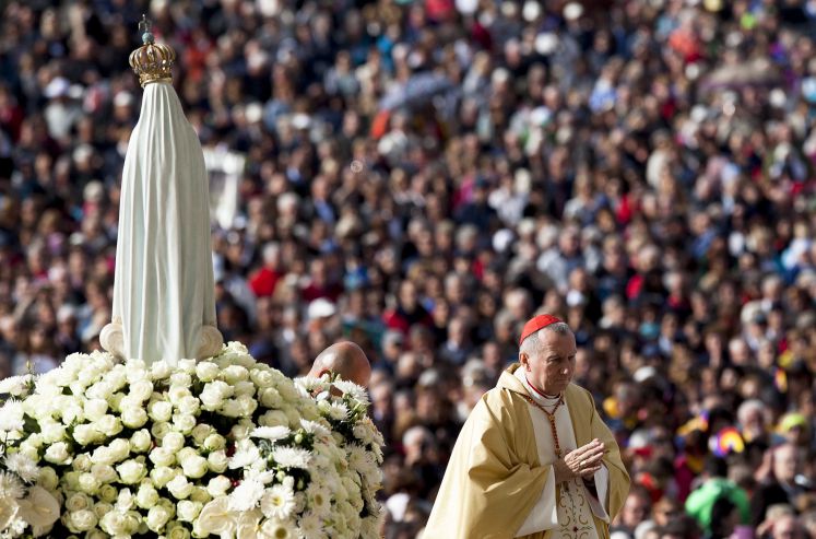 Prozession unter Anführung des päpstlichen Sekretariats in Fatima, Portugal am 12 und 13 Oktober 2017.m 