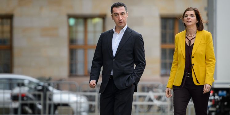 Cem Özdemir und Katrin Göring-Eckardt auf dem Weg zu den Sondierungsgesprächen