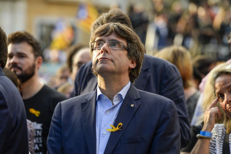 Der entmachtete katalanische Regierungschef Carles Puigdemont bei einer Demonstration in Barcelona