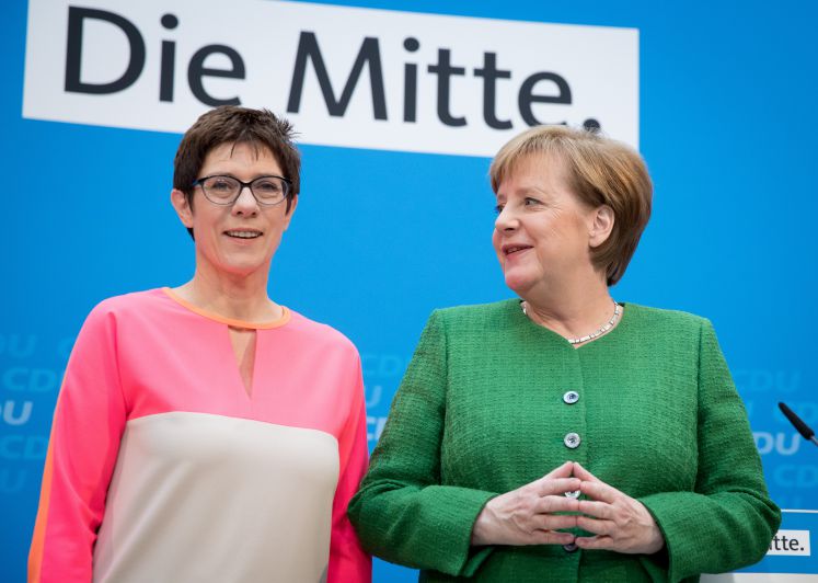 Annegret Kramp-Karrenbauer und Angela Merkel
