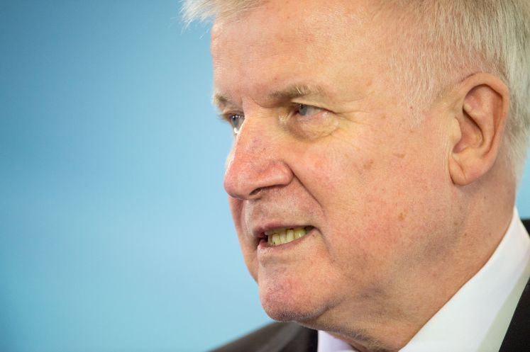 Horst Seehofer (CSU), bayerischer Ministerpräsident, spricht nach seiner letzten Sitzung des bayerischen Ministerrats in einer Pressekonferenz in der Staatskanzlei.