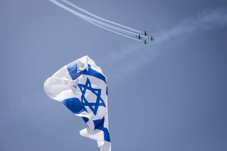 Israelische Flugakrobaten führen am 70. Unabhängigkeitstag des jüdischen Staates eine Flugschau auf. Israel feiert 70 Jahre seit seiner Gründung. Der Staat Israel wurde am 14. Mai 1948 ausgerufen. Israel feiert sein 70. Jubiläum allerdings nach dem hebräischen Kalender, deshalb fiel der Beginn der Feierlichkeiten auf den Abend des 18. April. 