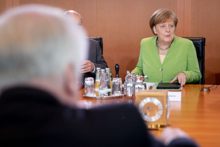 Horst Seehofer und Angela Merkel bei der Sitzung des Bundeskabinetts