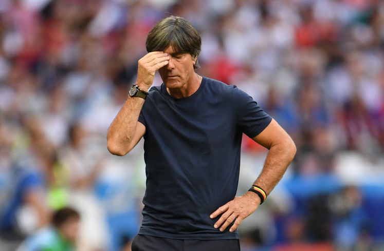 Fußball-Nationaltrainer Joachim Löw bei der Niederlage gegen Südkorea
