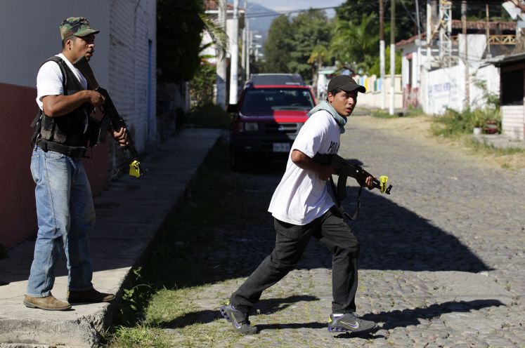 Mitglieder einer Bürgerwehr in Paracuaro, Michoacan