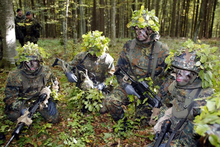 Soldaten in der Grundausbildung beim Wehrdienst