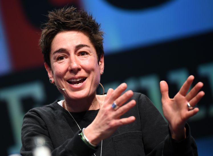 Dunja Hayali im Mai 2018 bei der Internet-Konferenz Re:publica. 