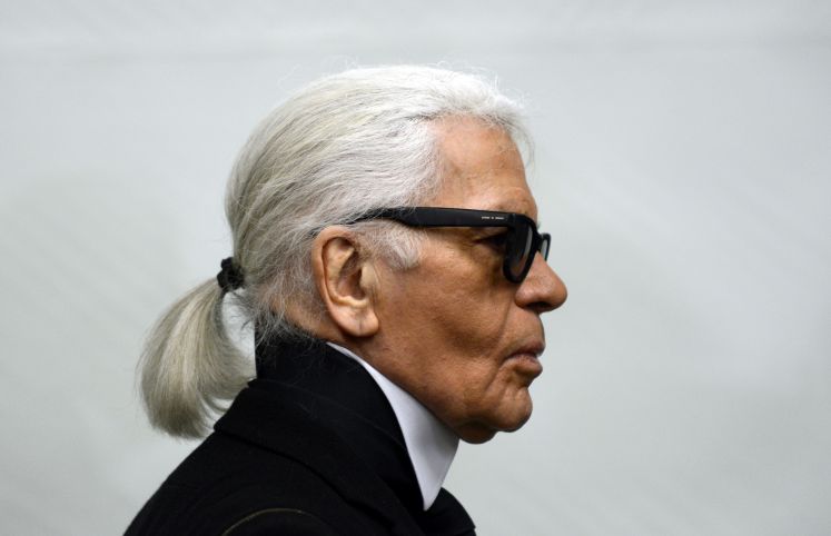 Karl Lagerfeld 2014 bei einer Ausstellung im Essener Folkwang-Museum 