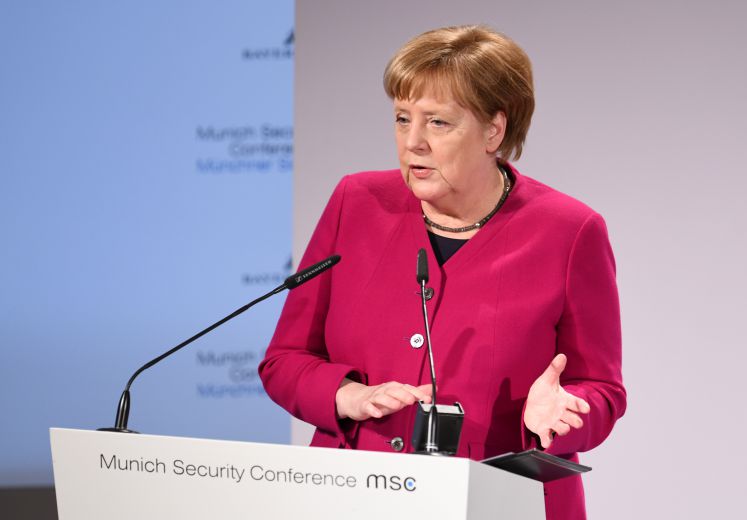 Bundeskanzkerin Angela Merkel haelt eine Rede auf der Muenchner Sicherheitskonferenz