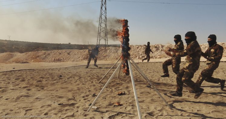 In einem Nachwuchscamp von Al-Quaida werden junge Moslems zu Gotteskriegern ausgebildet 