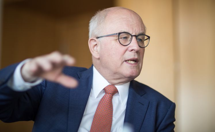 23.08.2018, Berlin: Volker Kauder (CDU), Fraktionsvorsitzender der CDU/CSU-Fraktion im Bundestag, spricht während eines Interviews. 