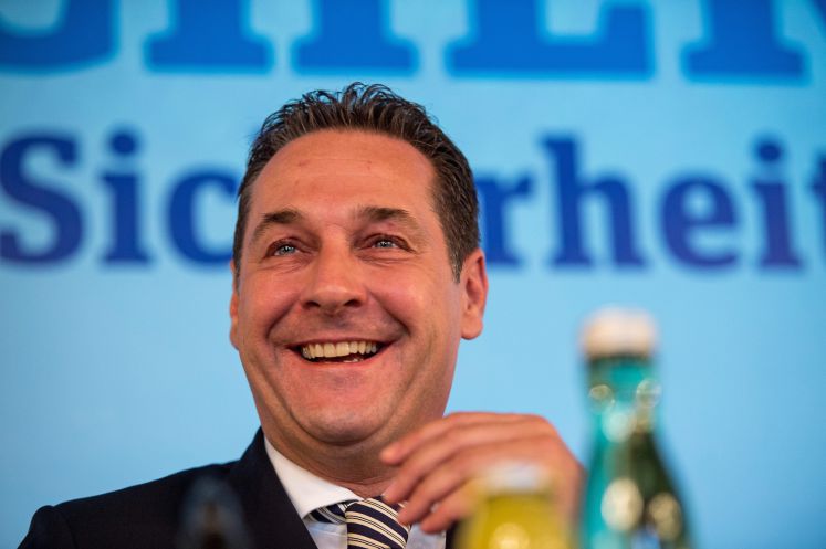 FPÖ-Chef Heinz-Christian Strache bei einer Pressekonferenz im österreichischen Parlament 2016 