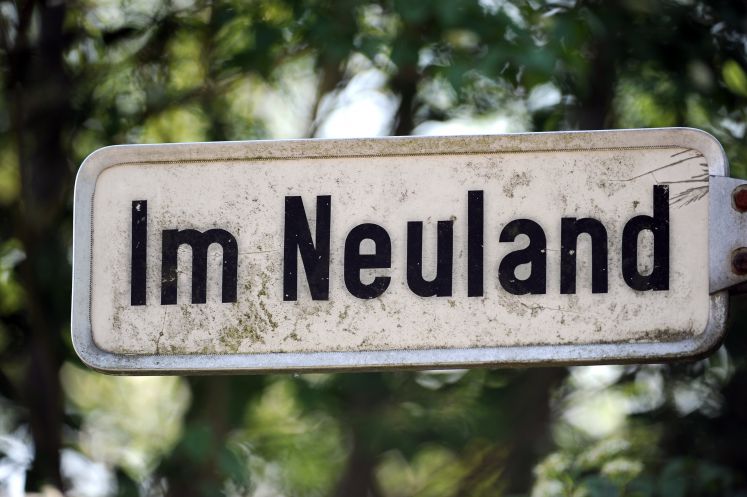 Schild im Neuland