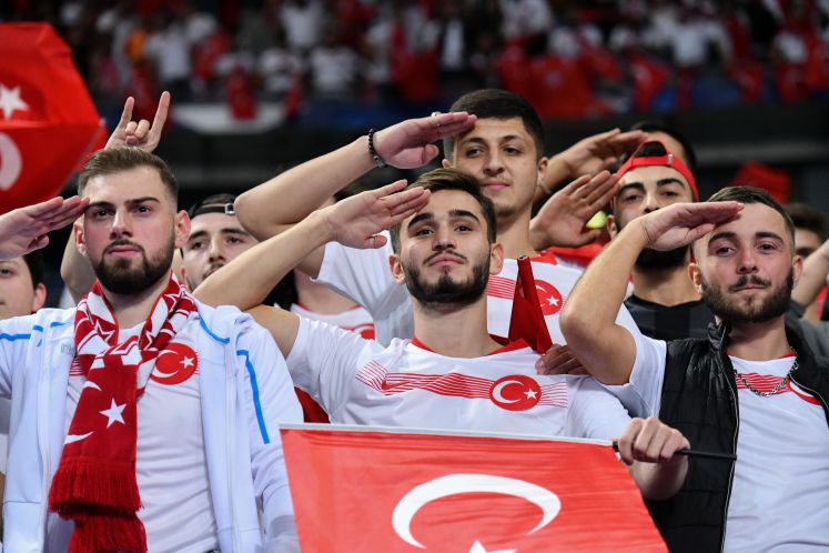 militaergruss-tuerkei-salut-kurden-syrien