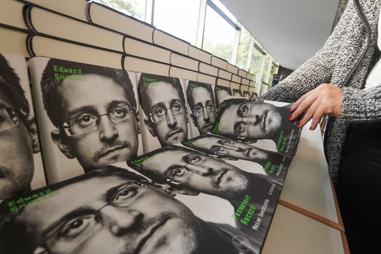 edward-snowden-buch-politik