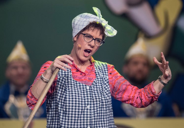 Annegret Kramp-Karrenbauer in ihrer Paraderolle/picture alliance
