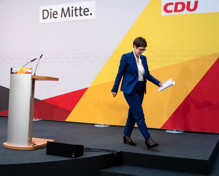 land-abruf-regiment-moralisten-zerstoerung-republik-annegret-kramp-karrenbauer