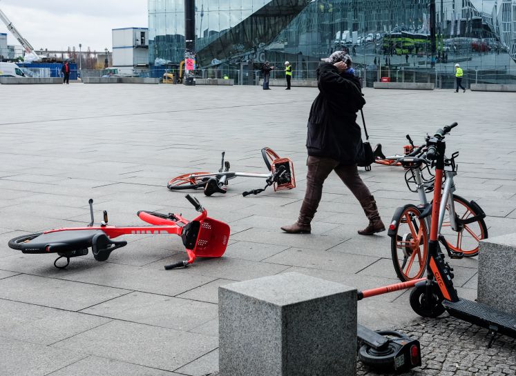 sharing-tretroller-e-scooter-clevershuttle-share-now-moia