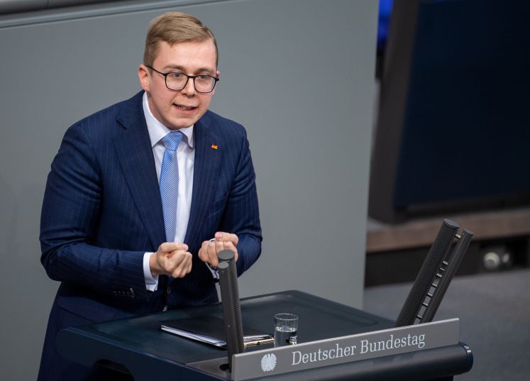 coronavirus-krise-bundesregierung-bundestag-philipp-amthor