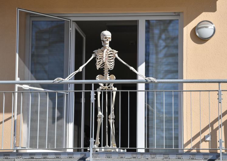 coronavirus-pandemie-deutschland-ausgangssperre-kontaktsperre-charite-detlev-krueger-christian-drosten