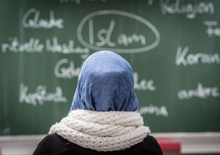 integration-gutachten-kopftuchverbot-minderjaehrige-grundgesetz