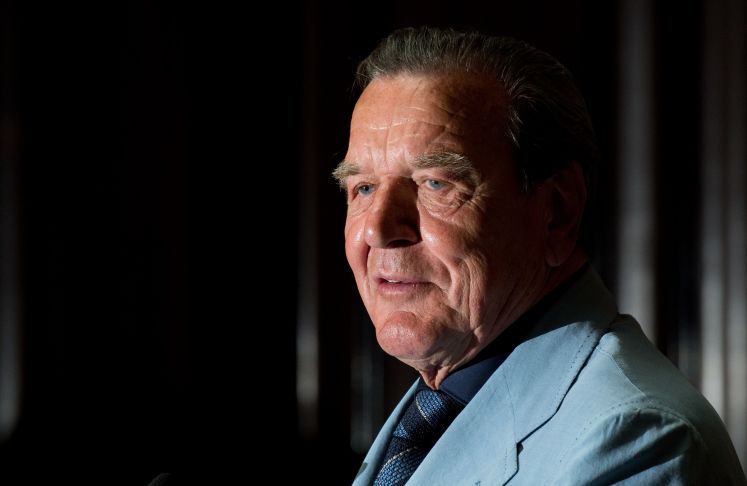 spd-corona-krise-gerhard-schroeder-aufschlag-saskia-esken-pandemie-virus