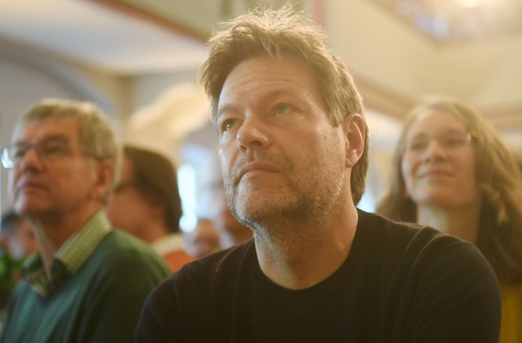 robert-habeck-andrea-paluch-ruf-der-woelfe-jugendbuch