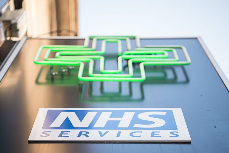 corona-krise-grossbritannien-nhs-uk-boris-johnson