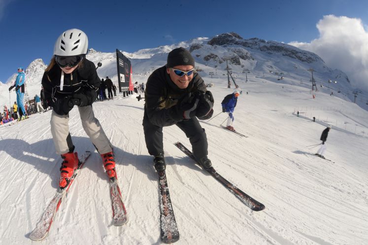 ischgl-coronakrise-pandemie-apres-ski-kitzloch