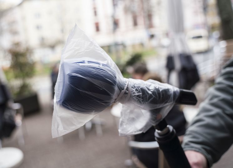 journalismus-coronakrise-kritik-pr-virologen-bundesregierung-shutdown-stephan-russ-mohl