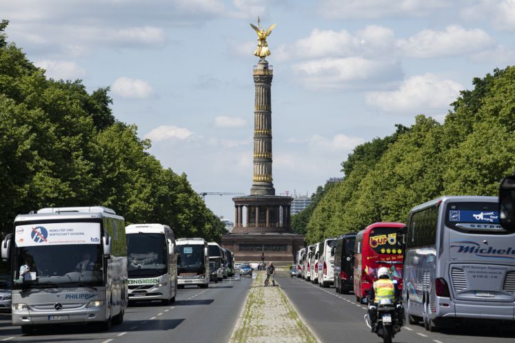denkmalsturm-otto-bismarck-barack-obama-berlin-siegessäule-symbolpolitik