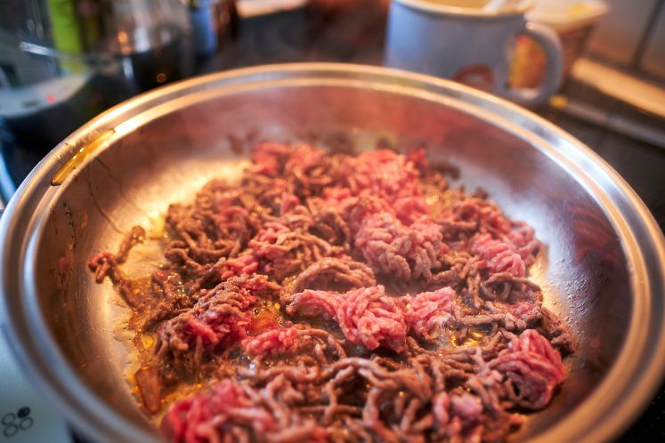 genuss-schmorgurken-hackfleisch-pfanne-kartoffelpueree-gericht-essen-rezept