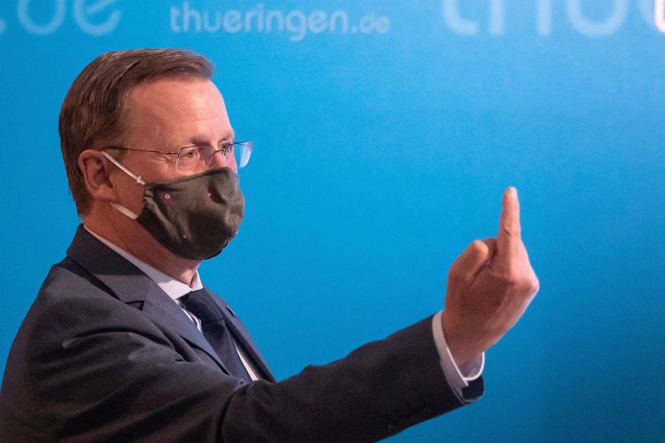 bodo-ramelow-afd-mittelfinger-instrumentalisierung-paradoxon-thueringen-bjoern-hoecke