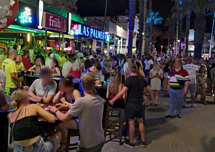 lockdown-ballermann-sauftourismus-balearen-regierung-corona-bierstrasse