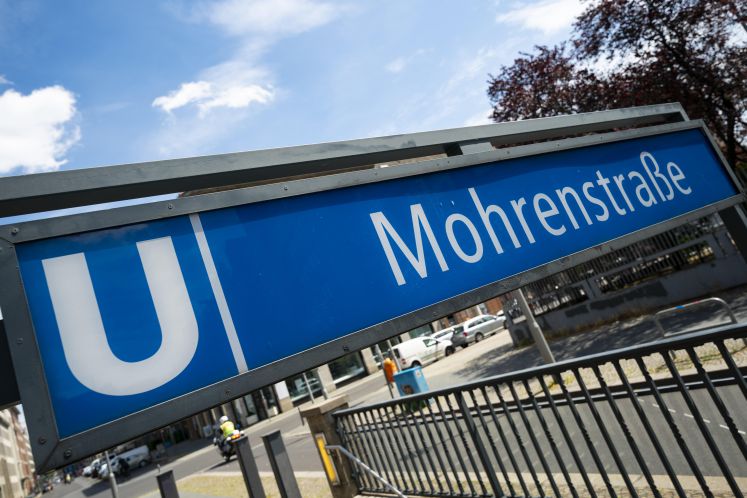 u-bahnhof-mohrenstraße-berlin-umbennung-gruene-rassismus-bvg-schwarze