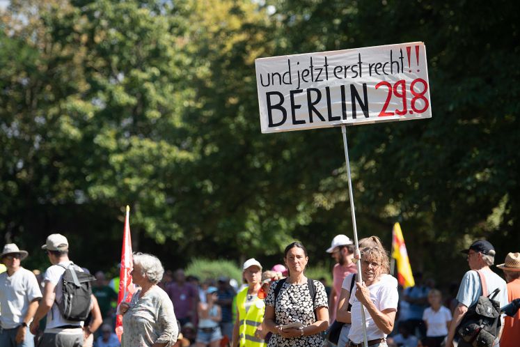 corona-demos-berlin-muss-das-aushalten
