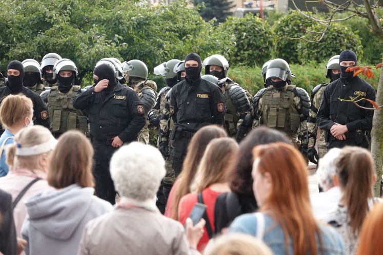 maria-kalesnikawa-wegducken-opposition-belarus-lukaschenko