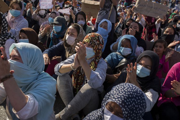 fluechtlinge-moria-griechenland-cdu-koalitionsstreit-kanzlerin-esken-goering-eckardt