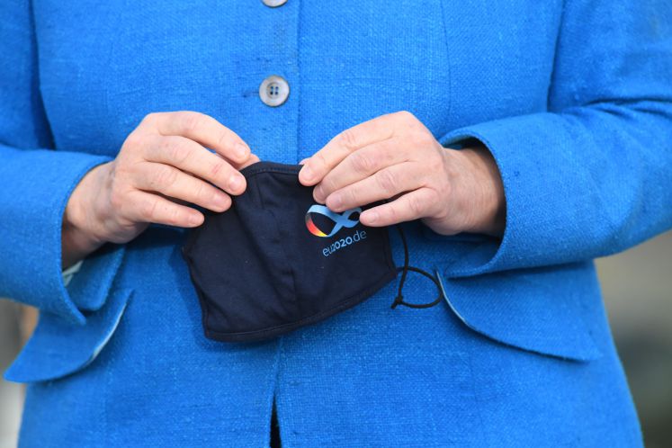 angela-merkel-corona-bruessel-eu-ratspraesidentschaft-jens-spahn