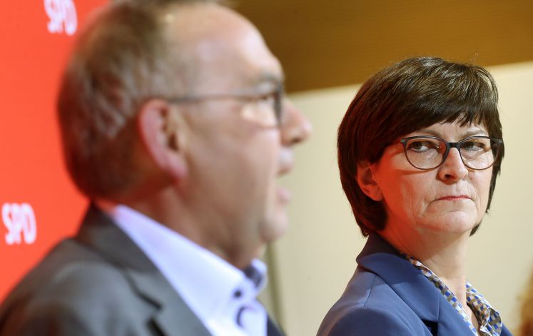 misere-sozialdemokraten-hoffen-angela-merkel-abgang-spd