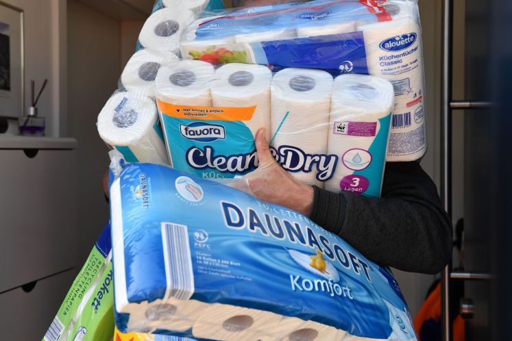 hamsterkaufe-corona-toilettenpapier-leere-regale-nudeln-lockdown-zweite-welle